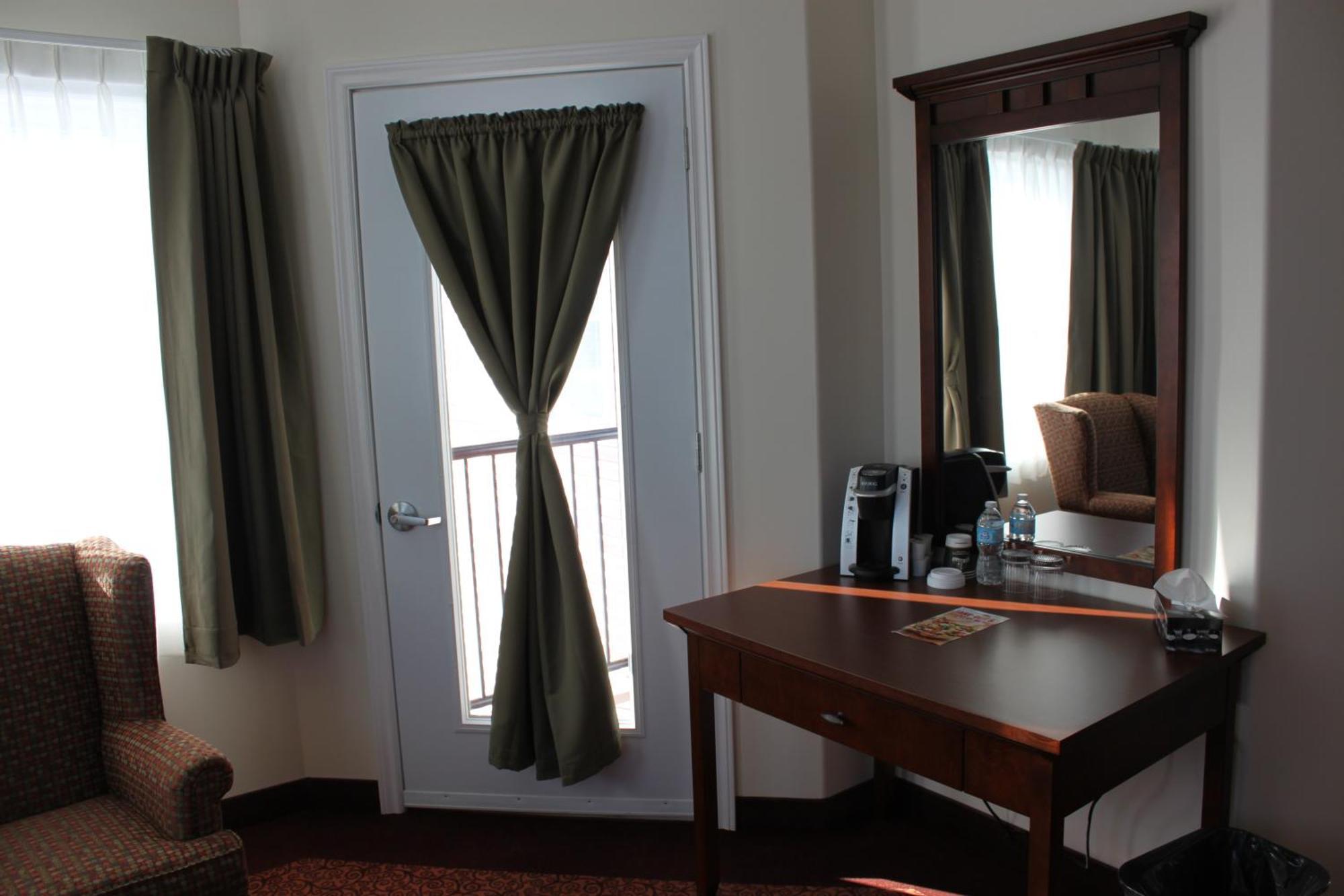 Lanes Riverhouse Inn & Cottages Montague Номер фото