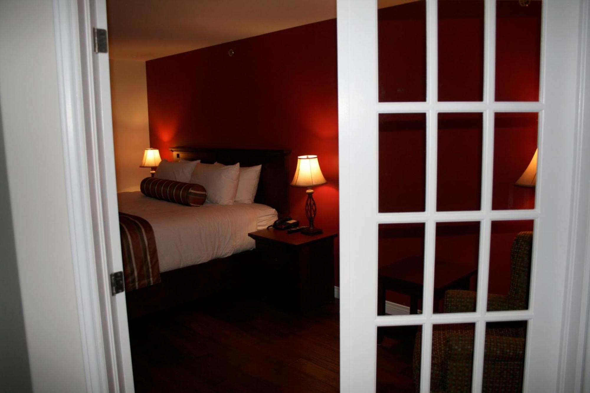 Lanes Riverhouse Inn & Cottages Montague Номер фото