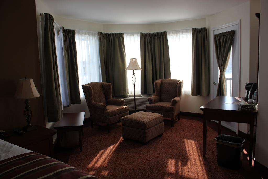 Lanes Riverhouse Inn & Cottages Montague Номер фото